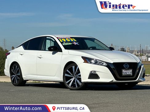 Used 2022 Nissan Altima 2.5 SR image 1
