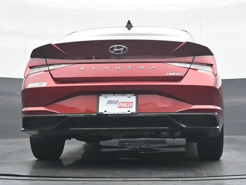 Used 2023 Hyundai Elantra Limited FWD image 30