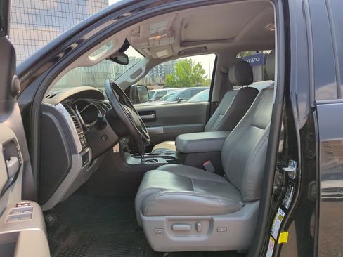 Used 2018 Toyota Sequoia Limited w/ Safety & Convenience Package AWD/4WD image 12