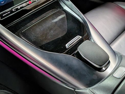 Used 2022 Mercedes-Benz SL 55 AMG 4MATIC w/ Driver Assistance Package image 28