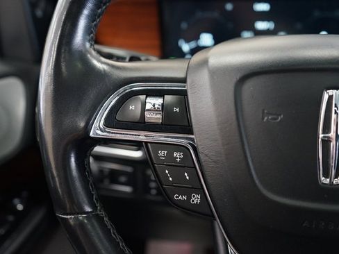 Used 2019 Lincoln Navigator Reserve image 36