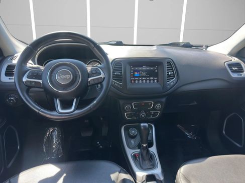 Used 2020 Jeep Compass Latitude AWD/4WD image 17