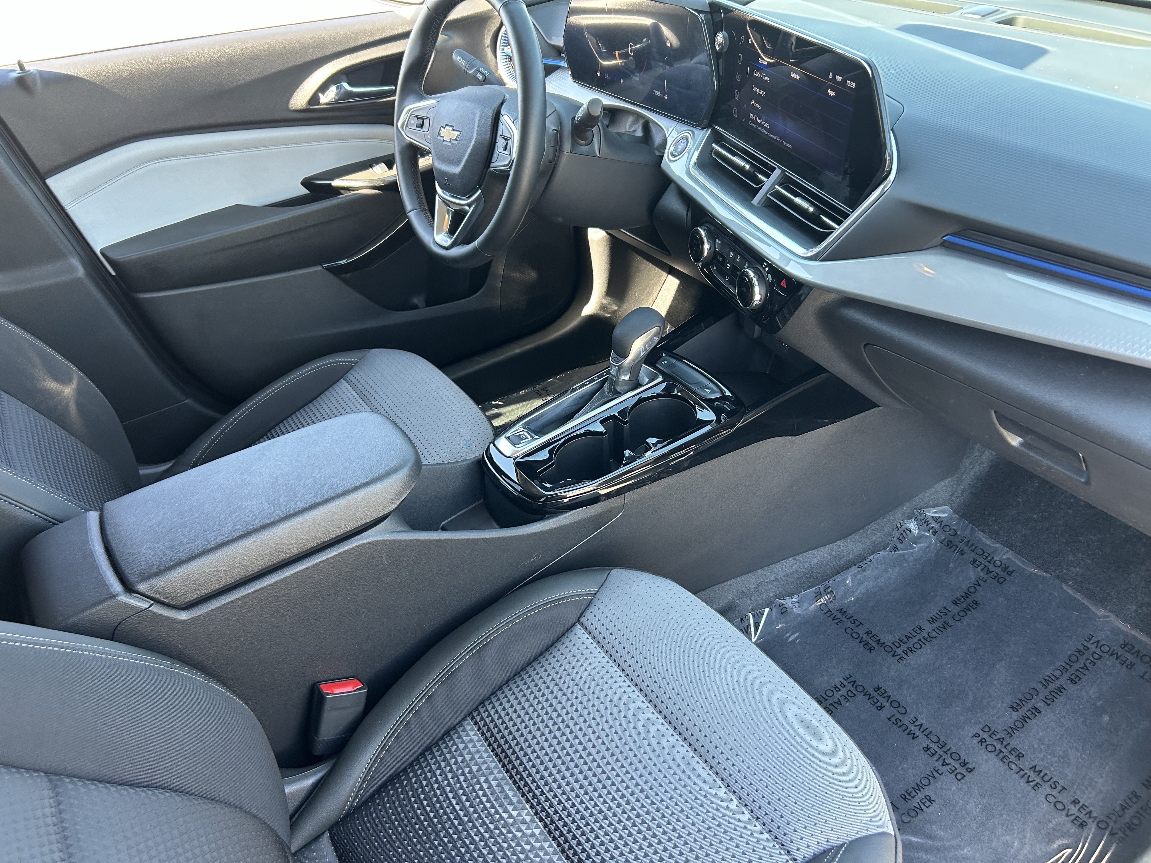 Used 2025 Chevrolet Trax LT w/ Driver Confidence Package FWD image 13