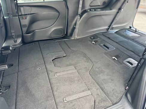 New 2027 Chrysler Pacifica Select FWD image 21