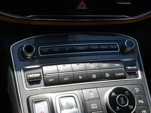 Used 2023 Hyundai Santa Fe Calligraphy AWD/4WD image 23