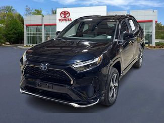 Used 2024 Toyota RAV4 SE w/ Weather & Moonroof Package AWD/4WD video 1