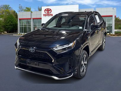 Used 2024 Toyota RAV4 SE w/ Weather & Moonroof Package