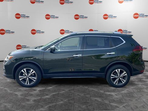 Used 2020 Nissan Rogue SV w/ Premium Package AWD/4WD image 4