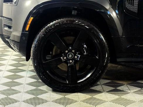 New 2025 Land Rover Defender 110 V8 image 13