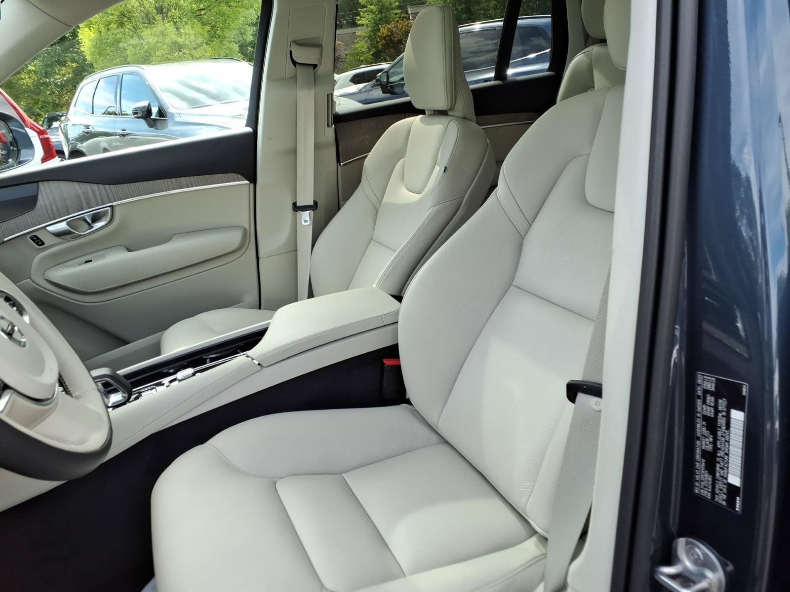 Certified 2024 Volvo XC90 B5 Plus AWD/4WD image 20