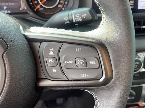 Certified 2025 Jeep Wrangler Rubicon AWD/4WD image 24