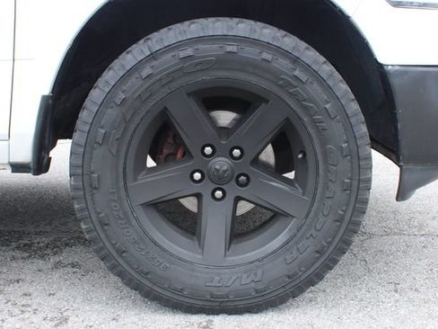 Used 2012 RAM 1500 Big Horn RWD image 34