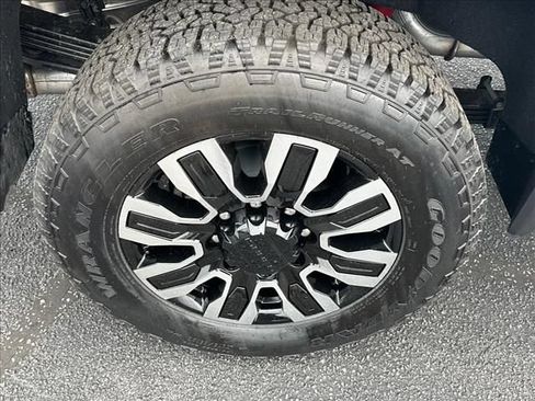 New 2026 GMC Sierra 2500 Denali Ultimate AWD/4WD image 16