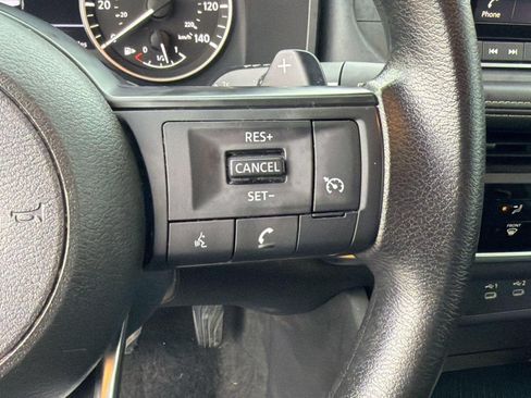 Used 2024 Nissan Rogue S FWD image 27