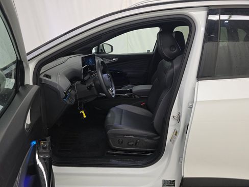 Used 2023 Volkswagen ID.4 Pro S Plus image 5