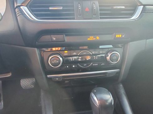 Used 2016 MAZDA MAZDA6 Touring w/ Touring Technology Package image 19