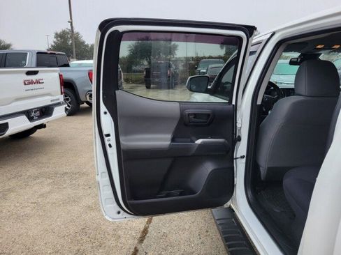 Used 2020 Toyota Tacoma SR5 image 26
