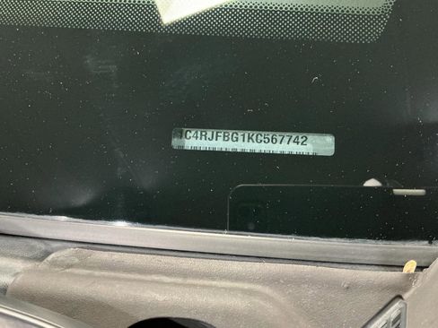 Used 2019 Jeep Grand Cherokee Limited AWD/4WD image 36