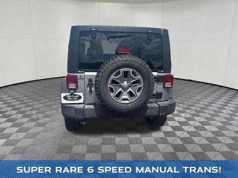 Used 2017 Jeep Wrangler Unlimited Rubicon w/ Connectivity Group AWD/4WD image 4