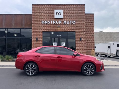 Used 2017 Toyota Corolla SE w/ Carpet Mat Package (TMS) FWD image 8