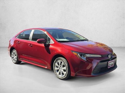 Used 2026 Toyota Corolla LE FWD image 3