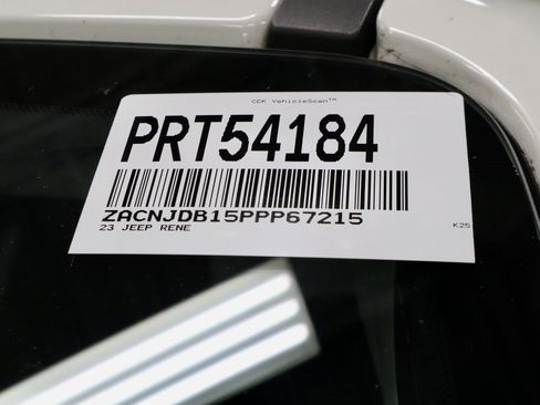 Used 2023 Jeep Renegade Latitude image 36