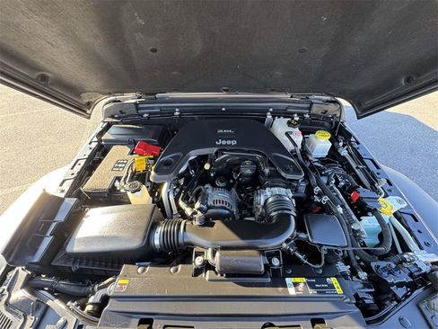 Used 2021 Jeep Gladiator Sport w/ Trailer Tow Package image 12