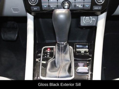 Used 2022 Jeep Compass Limited w/ Elite Group image 31