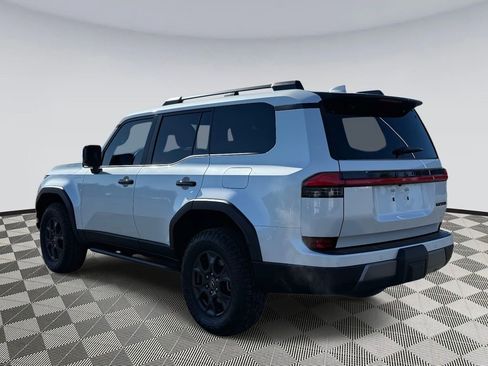 Used 2024 Lexus GX 550 image 4