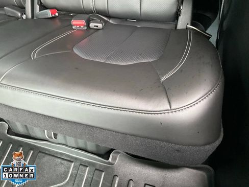 Used 2023 Chrysler Pacifica Touring-L w/ S Appearance Package FWD image 33