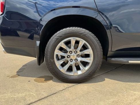 Used 2021 Chevrolet Tahoe Premier AWD/4WD image 28