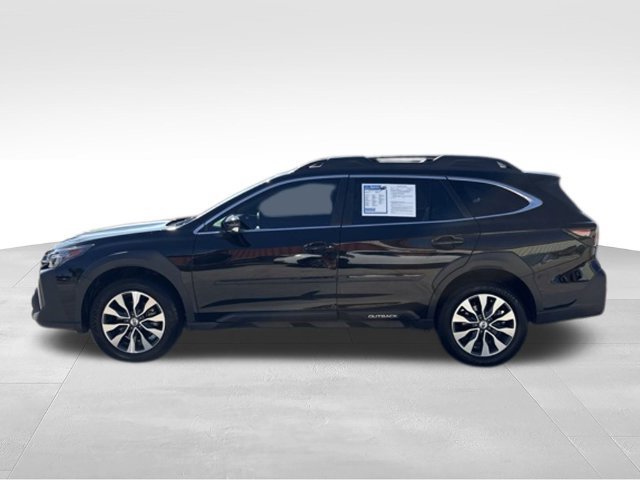 Used 2025 Subaru Outback Limited AWD/4WD image 4