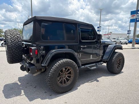 Used 2022 Jeep Wrangler Rubicon AWD/4WD image 6