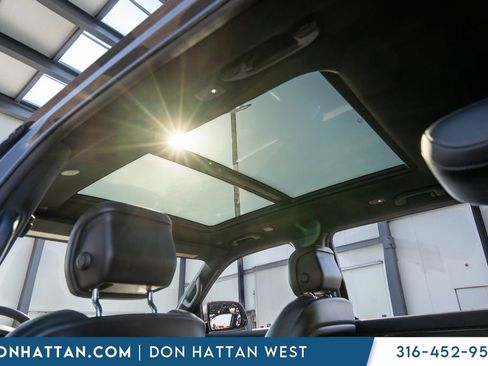 Used 2022 Jeep Wagoneer Series III w/ Premium Group I image 24