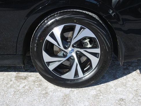 Used 2025 Subaru Legacy Premium image 29