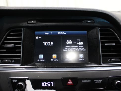 Used 2016 Hyundai Sonata Sport w/ Option Group 1V FWD image 13