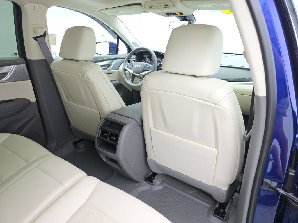 Used 2025 Cadillac XT5 Premium Luxury w/ LPO, Floor Liner Package AWD/4WD image 52