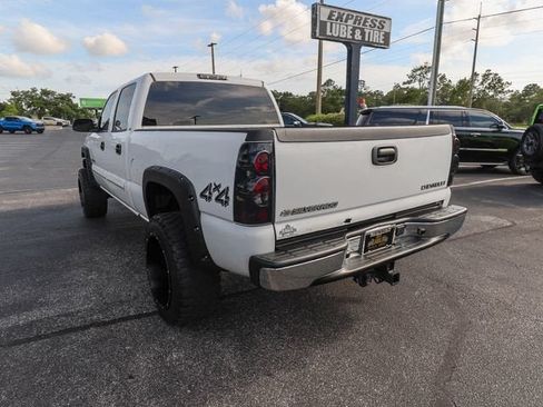 Used 2005 Chevrolet Silverado 2500 LS w/ Snow Plow Prep Package AWD/4WD image 7