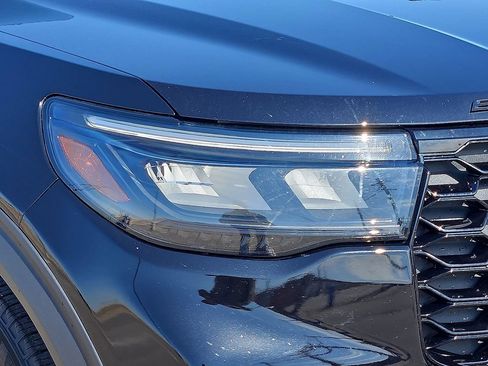Used 2025 Ford Explorer ST-Line AWD/4WD image 8