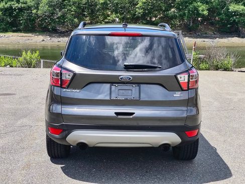 Used 2017 Ford Escape SE w/ Equipment Group 201A AWD/4WD image 6