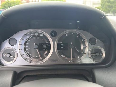 Used 2008 Aston Martin V8 Vantage Coupe RWD image 11