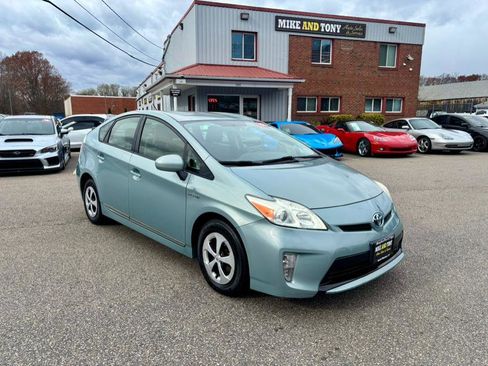 Used 2012 Toyota Prius One image 3
