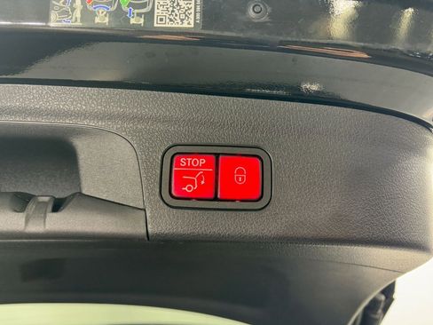 Used 2024 Mercedes-Benz GLE 580 4MATIC image 35