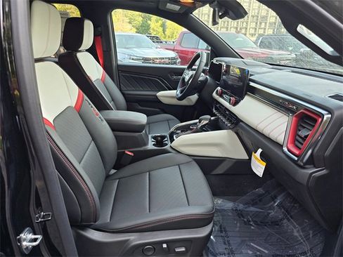 New 2025 GMC Canyon AT4 w/ AT4X Package image 11