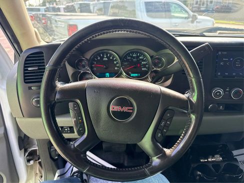 Used 2013 GMC Sierra 2500 W/T AWD/4WD image 17
