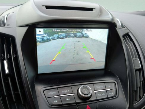 Used 2018 Ford Escape SE w/ SE Sport Appearance Package AWD/4WD image 17
