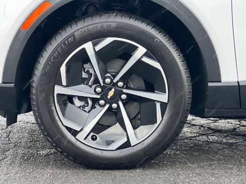 New 2026 Chevrolet Equinox EV LT image 21