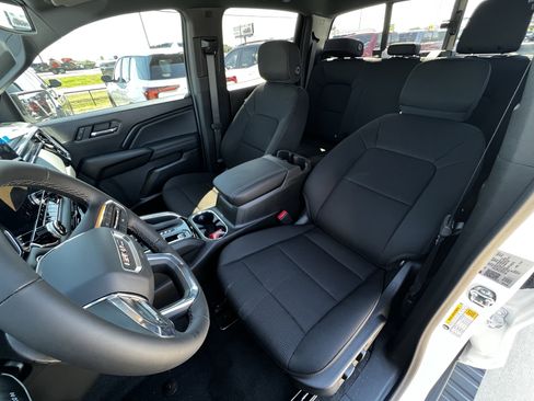 New 2026 GMC Canyon Elevation w/ Convenience Package image 21