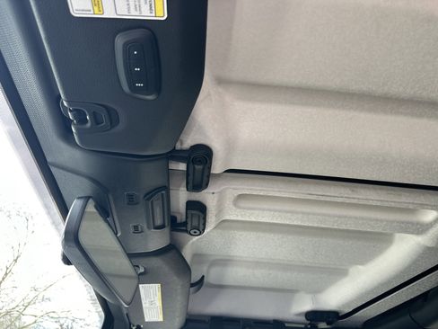 Used 2018 Jeep Wrangler Unlimited Sahara image 35