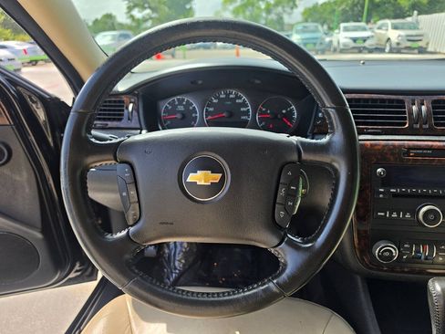 Used 2014 Chevrolet Impala LTZ FWD image 40
